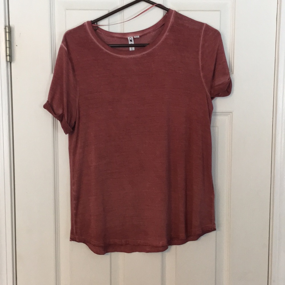 Light red short sleeve shirt